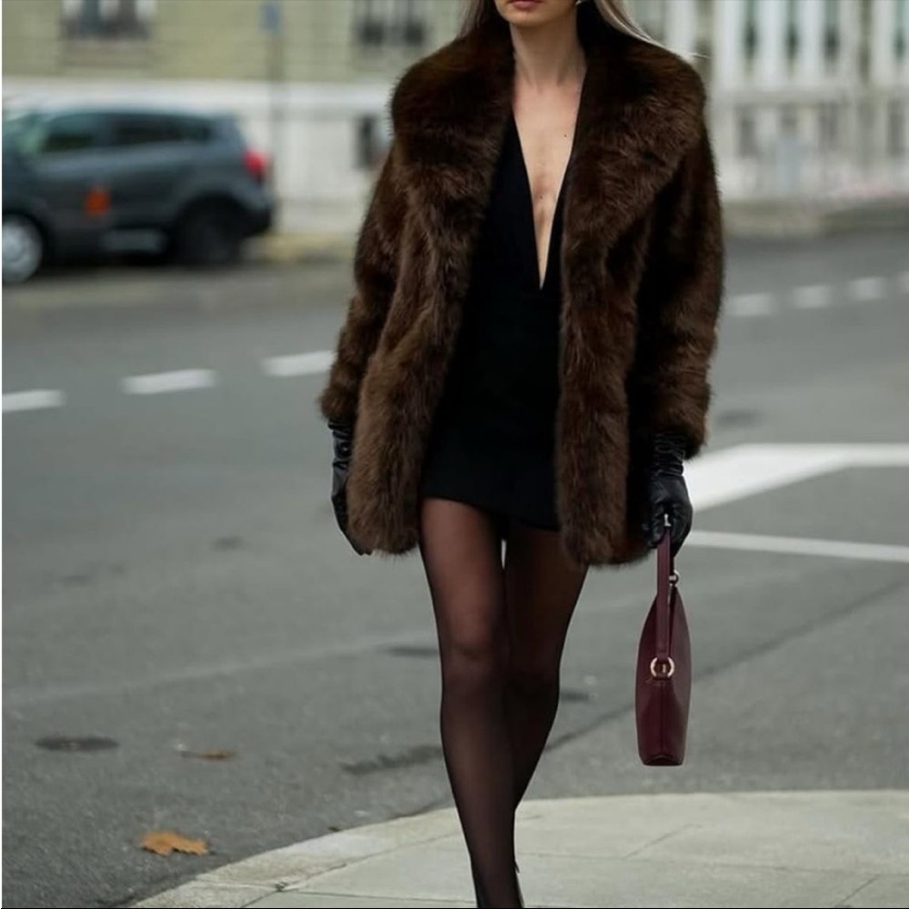 Luxurious Brown faux  Fur Coat collared oversized - Picture 7 of 9